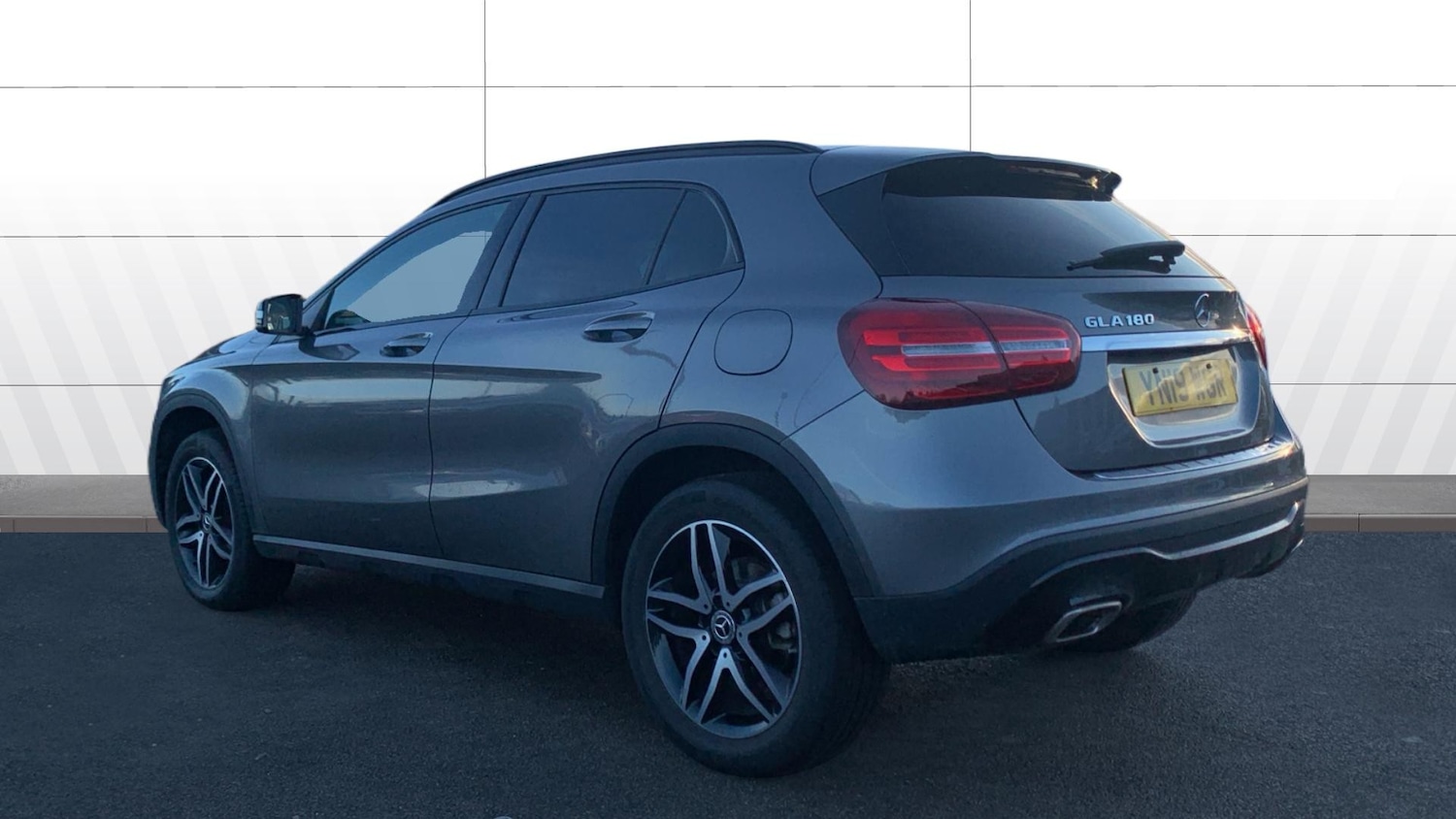 Used Mercedes-Benz GLA 2019 for sale - 77367475: Photo 2