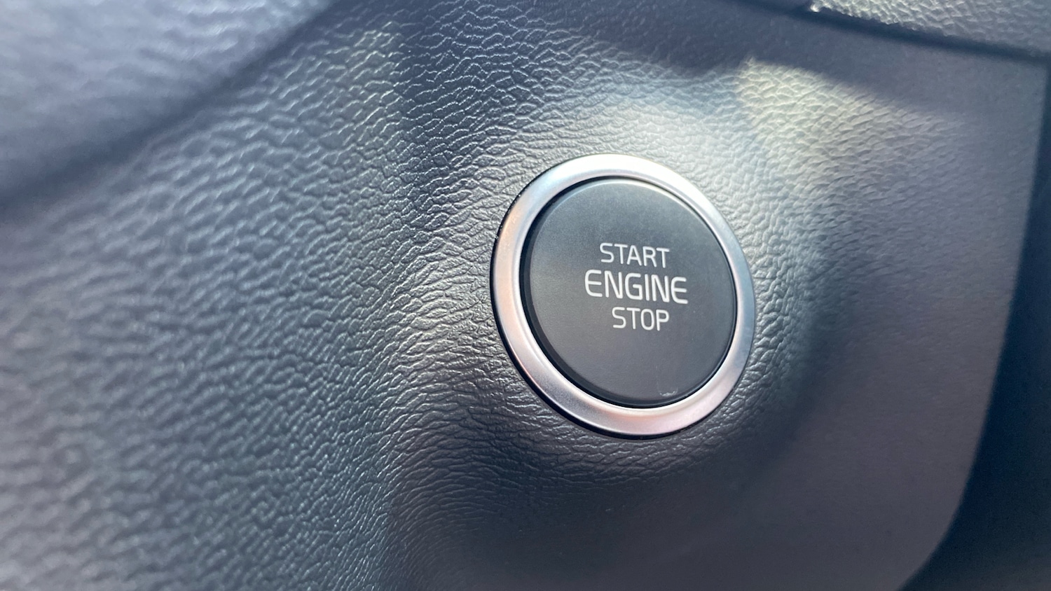 Used Volvo XC40 2024 for sale - 76371776: Photo 22