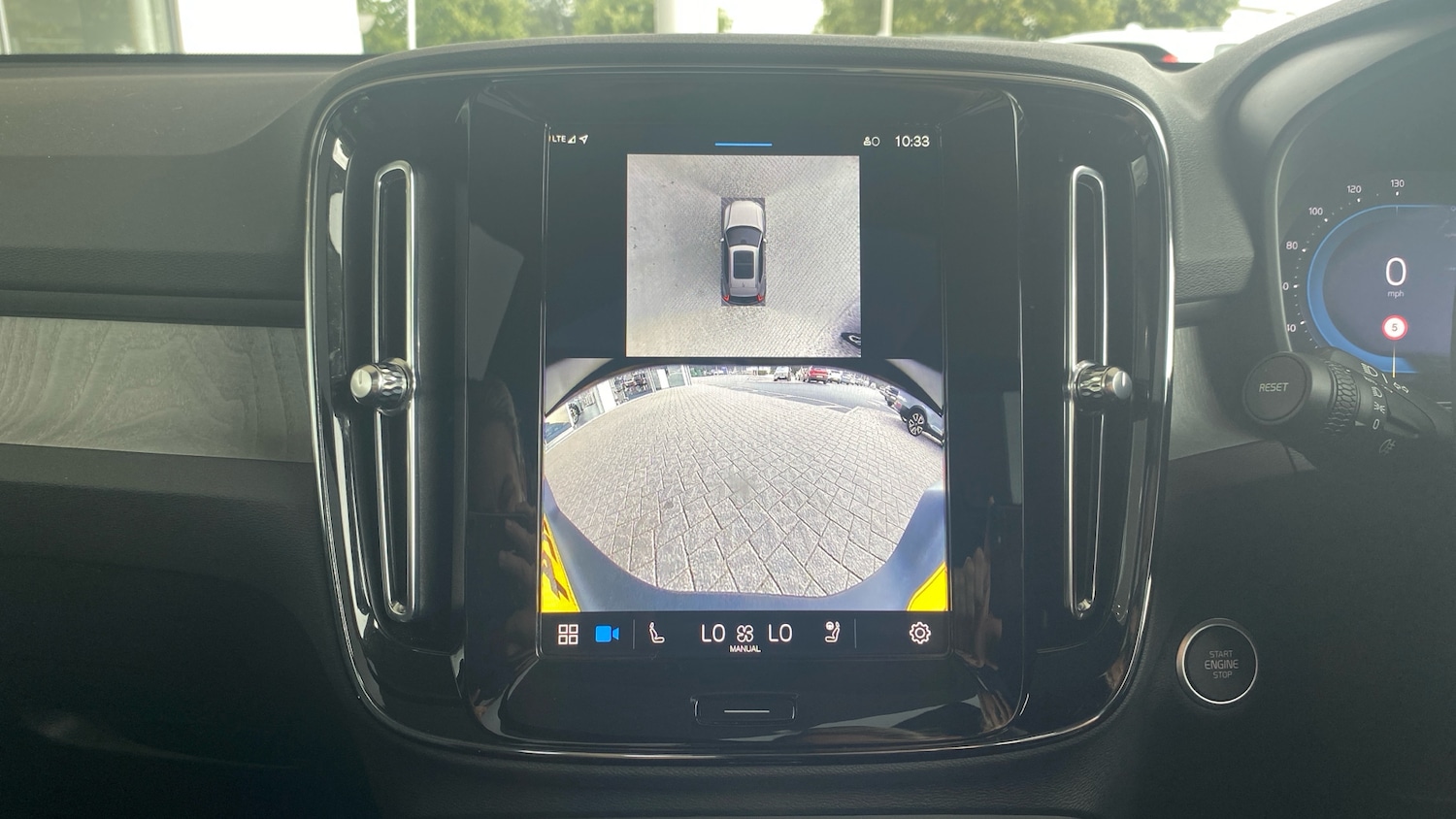 Used Volvo XC40 2024 for sale - 76371776: Photo 30