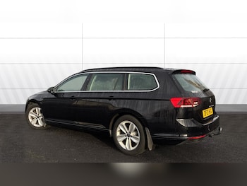 Used Volkswagen Passat 2021 for sale - 76859012: Photo