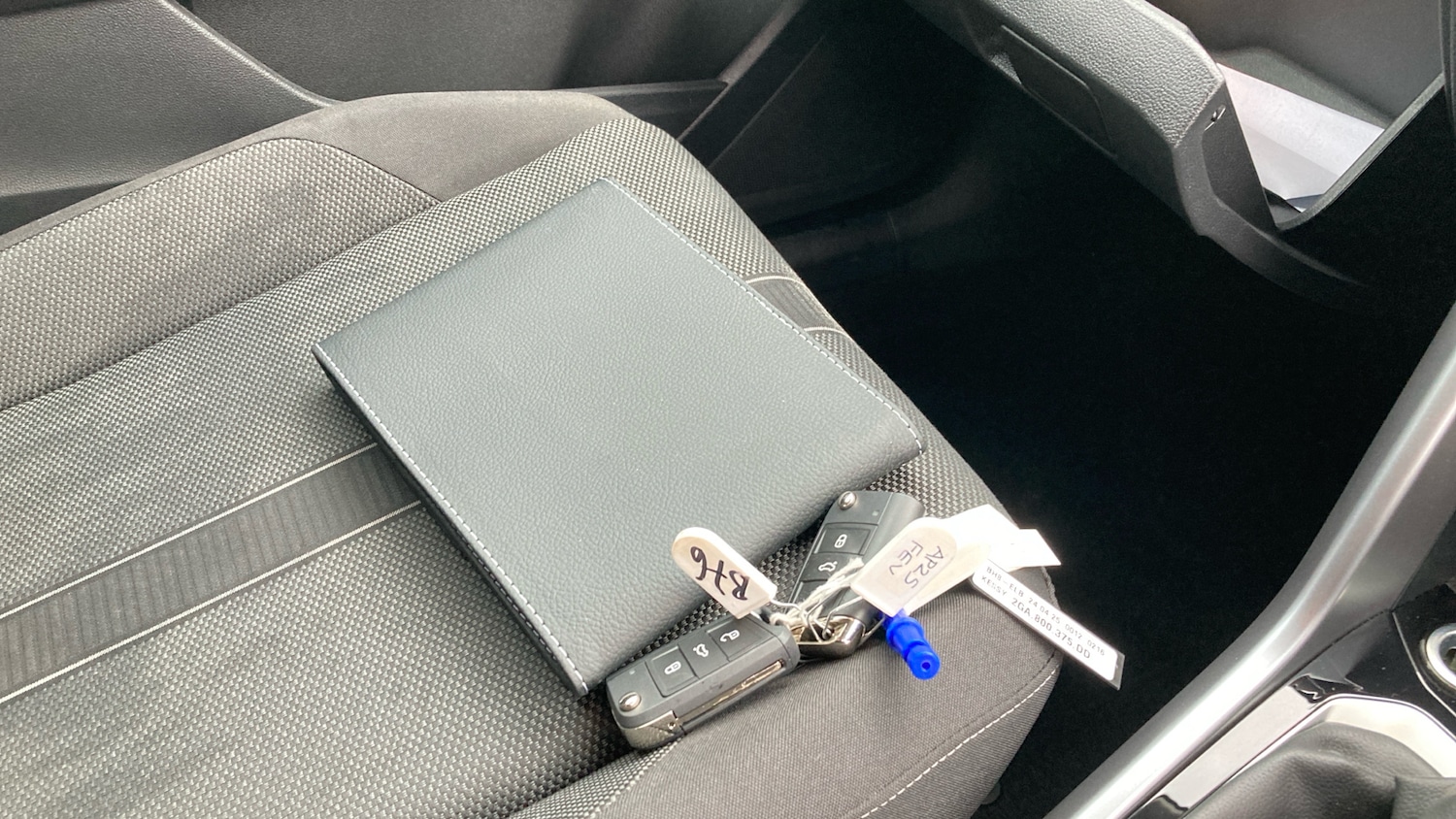 Used Volkswagen T-Roc 2025 for sale - 76968718: Photo 19