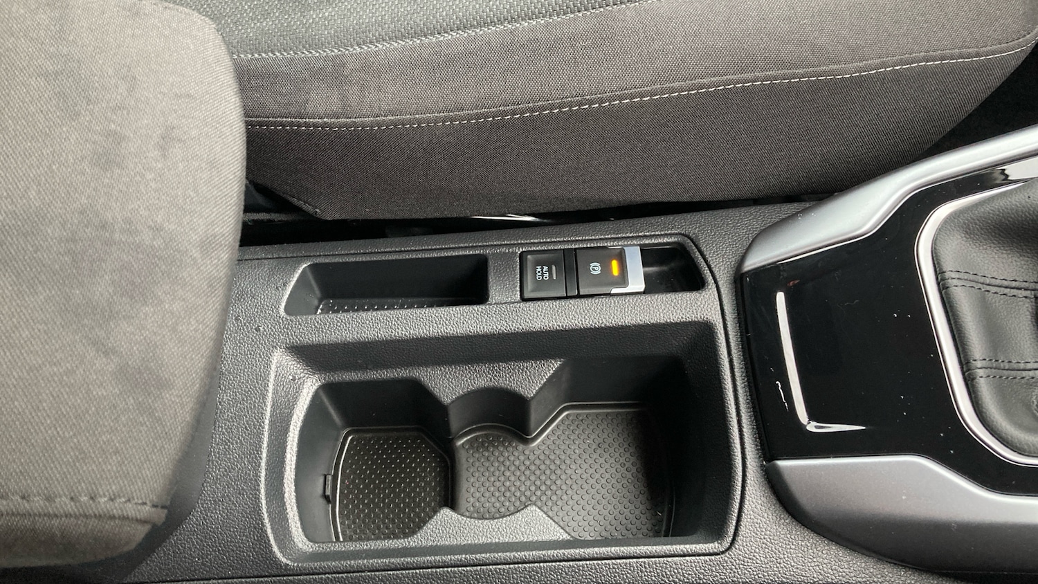 Used Volkswagen T-Roc 2025 for sale - 76968718: Photo 23