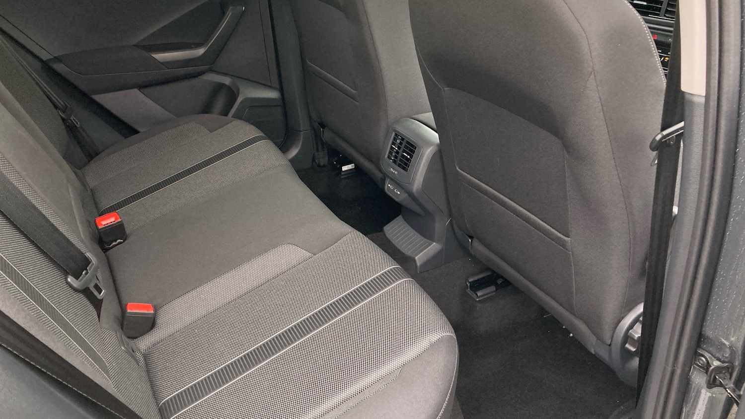 Used Volkswagen T-Roc 2025 for sale - 76968718: Photo 43