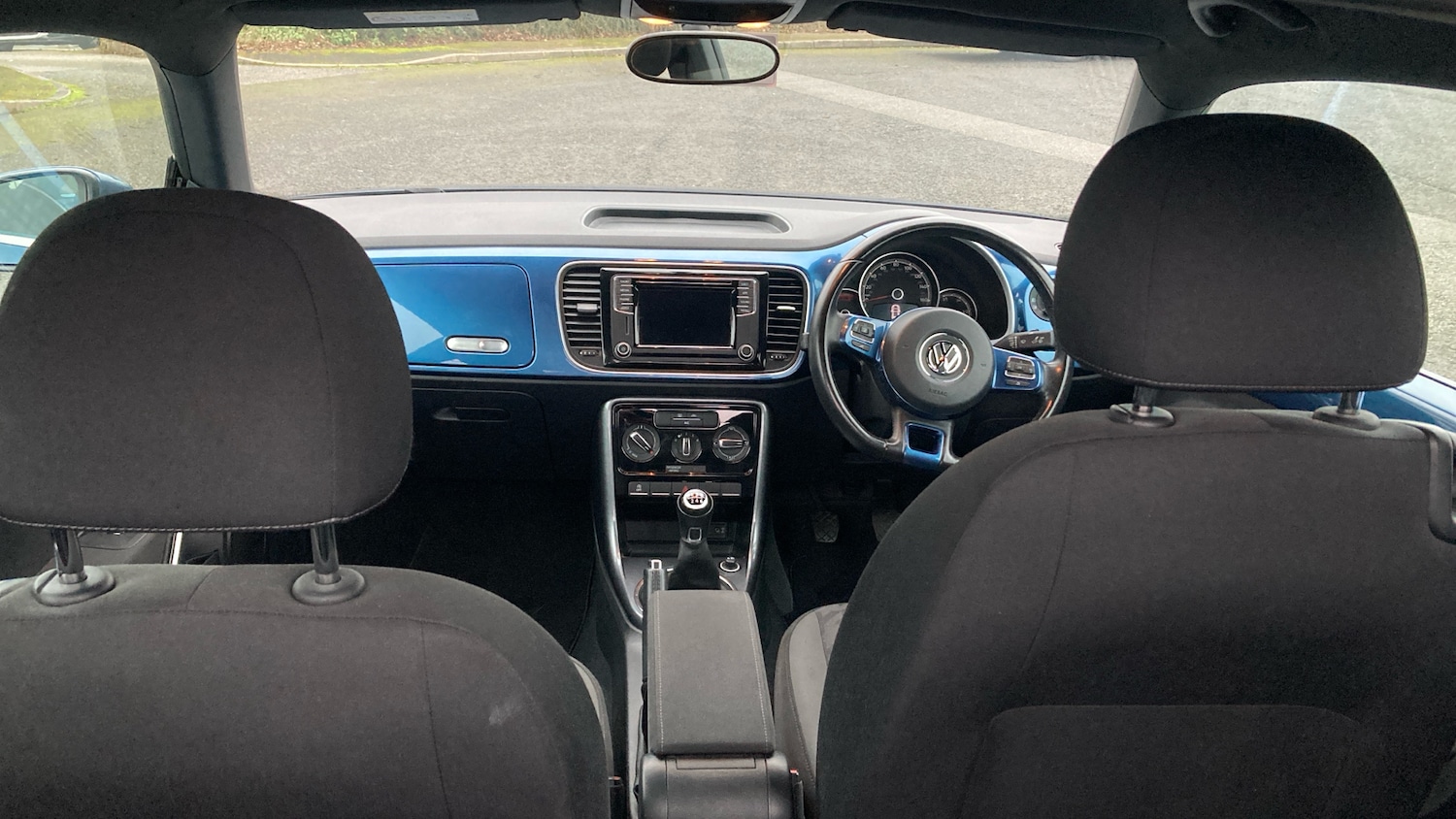 Used Volkswagen Beetle 2018 for sale - 77435620: Photo 10