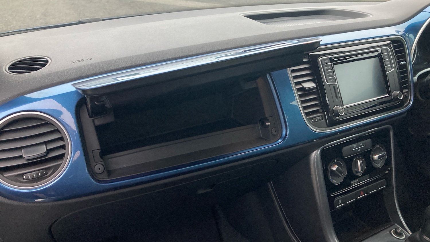 Used Volkswagen Beetle 2018 for sale - 77435620: Photo 14