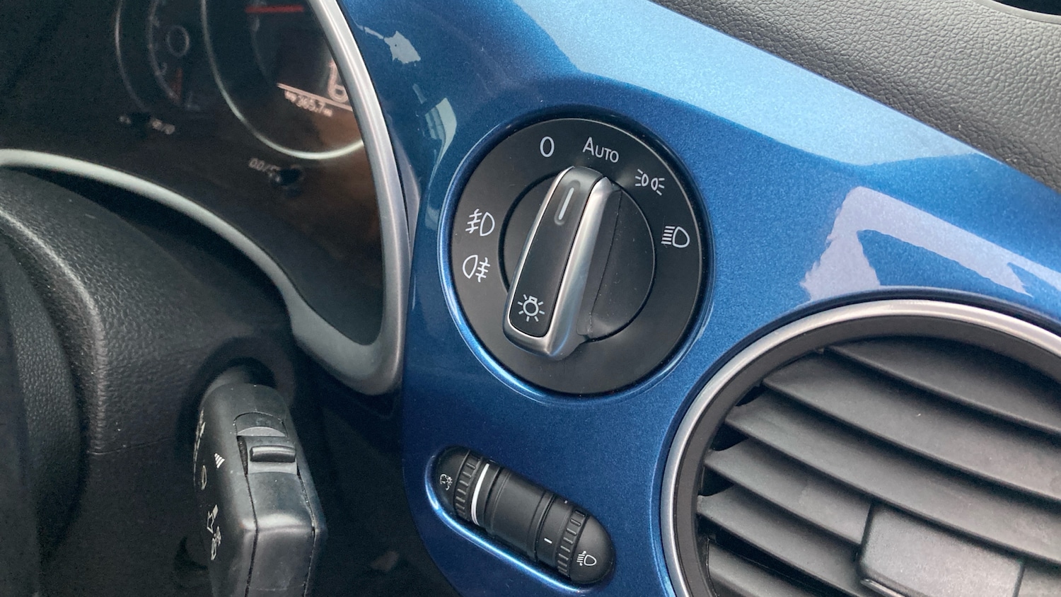 Used Volkswagen Beetle 2018 for sale - 77435620: Photo 27