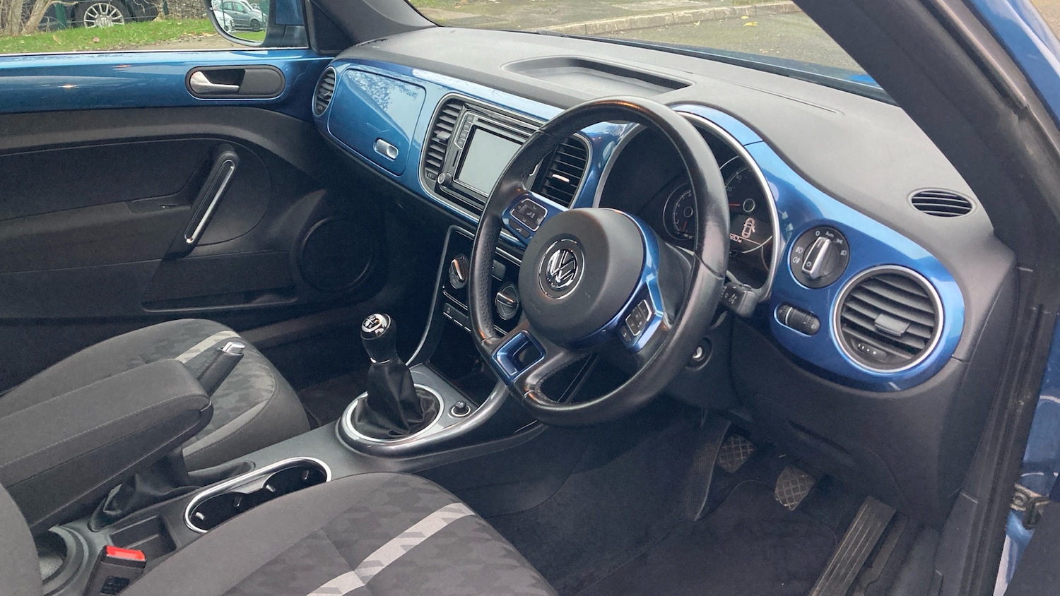 Used Volkswagen Beetle 2018 for sale - 77435620: Photo 28