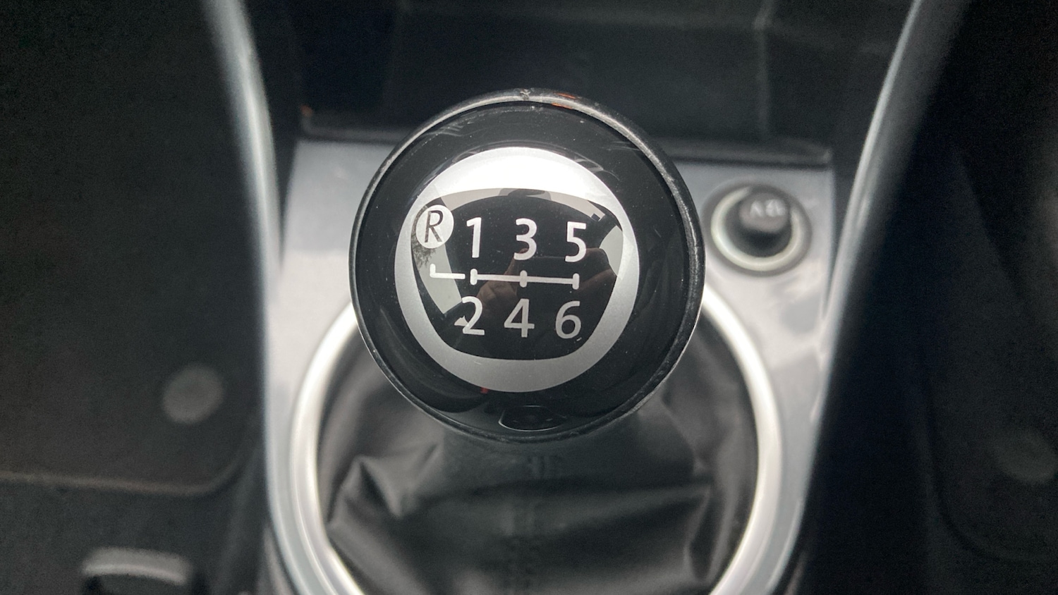 Used Volkswagen Beetle 2018 for sale - 77435620: Photo 36