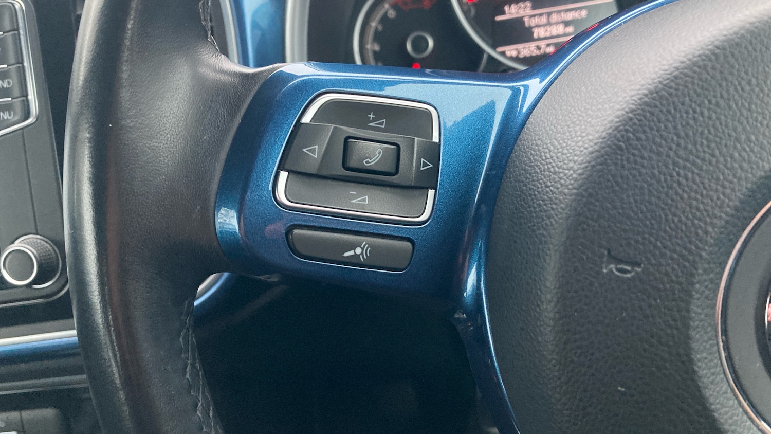 Used Volkswagen Beetle 2018 for sale - 77435620: Photo 38