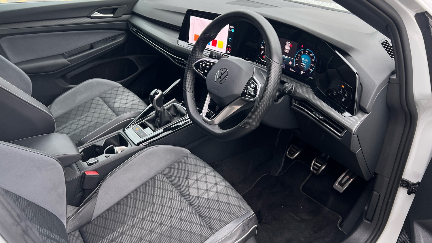 Used Volkswagen Golf 2023 for sale - 77195652: Photo 31