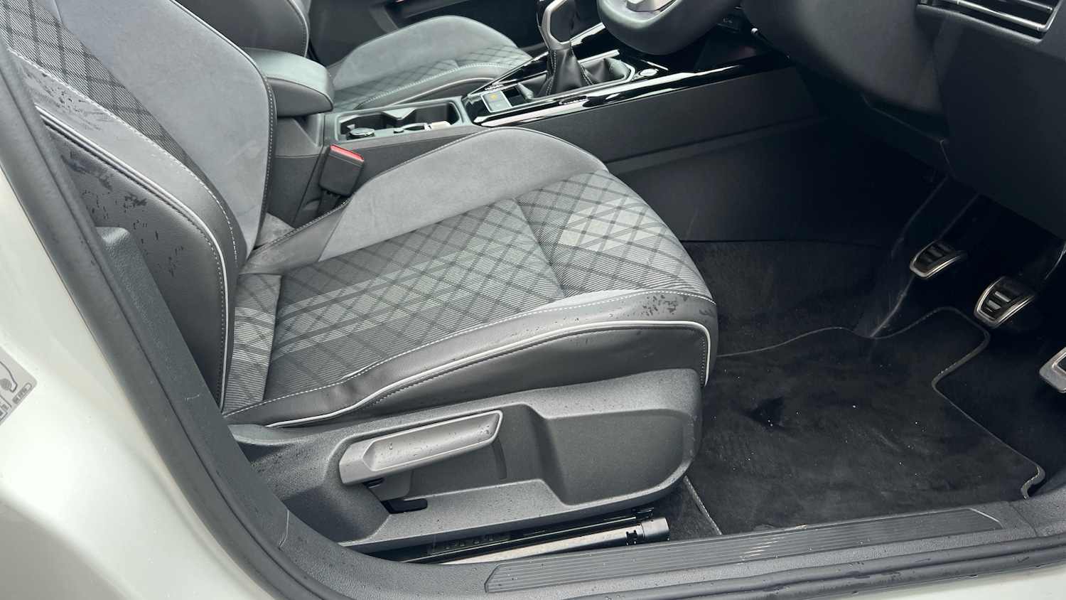 Used Volkswagen Golf 2023 for sale - 77195652: Photo 33