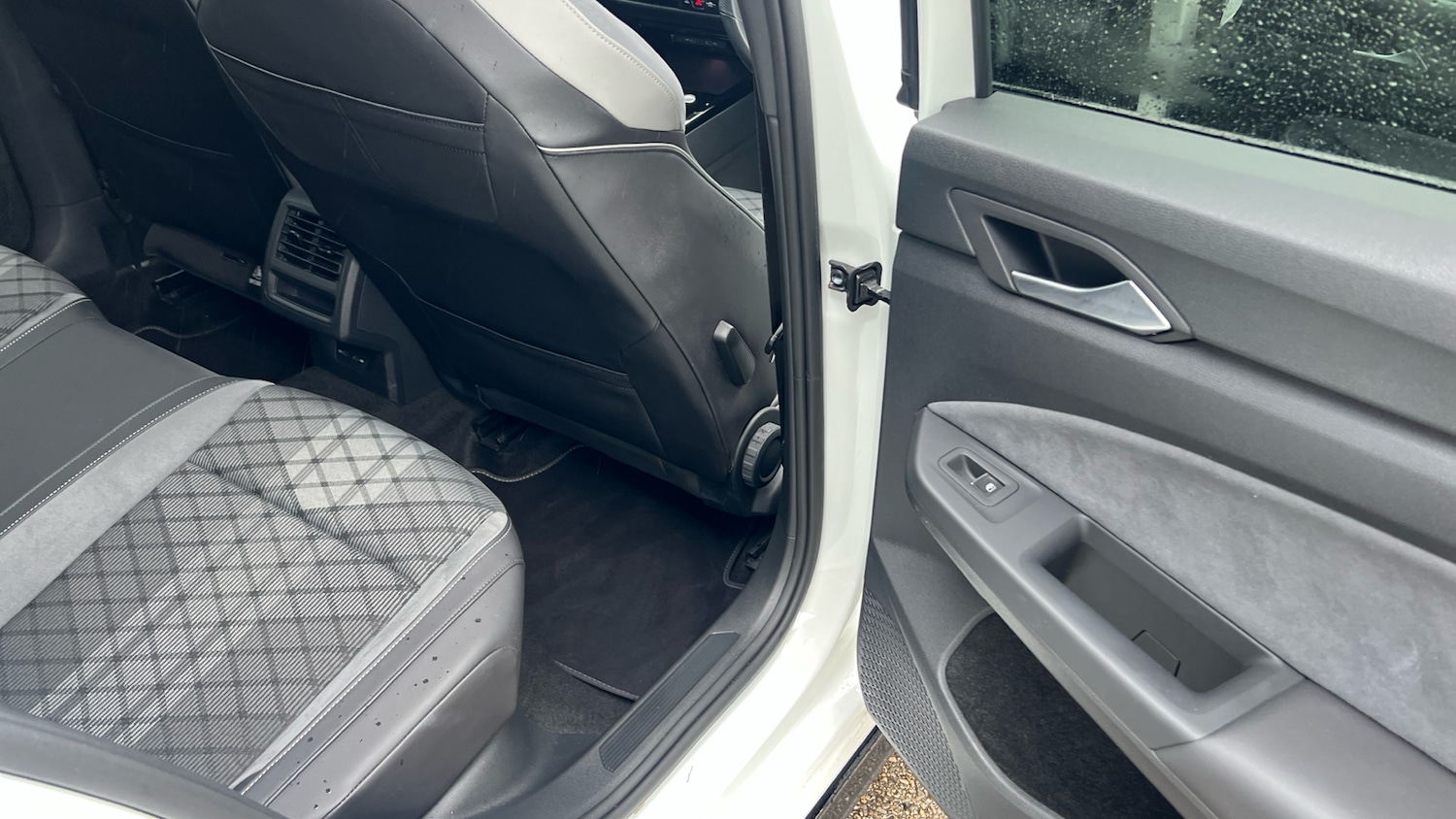 Used Volkswagen Golf 2023 for sale - 77195652: Photo 35