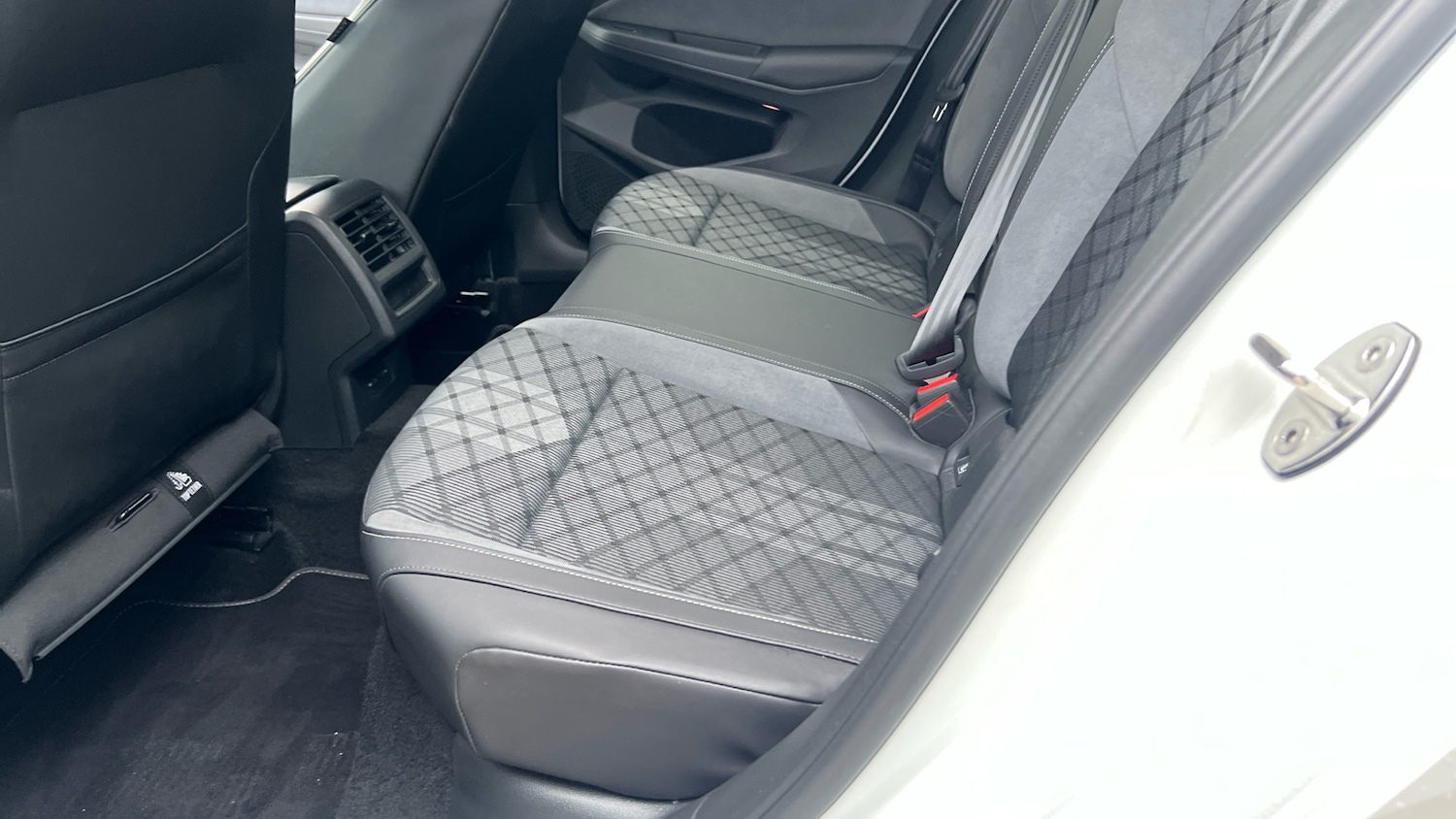 Used Volkswagen Golf 2023 for sale - 77195652: Photo 37