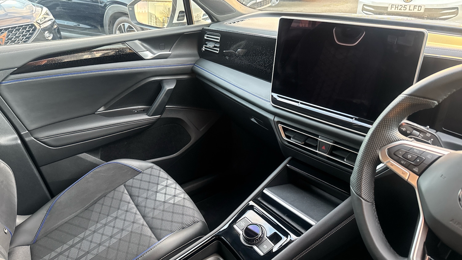 Used Volkswagen Tiguan 2024 for sale - 76640795: Photo 14