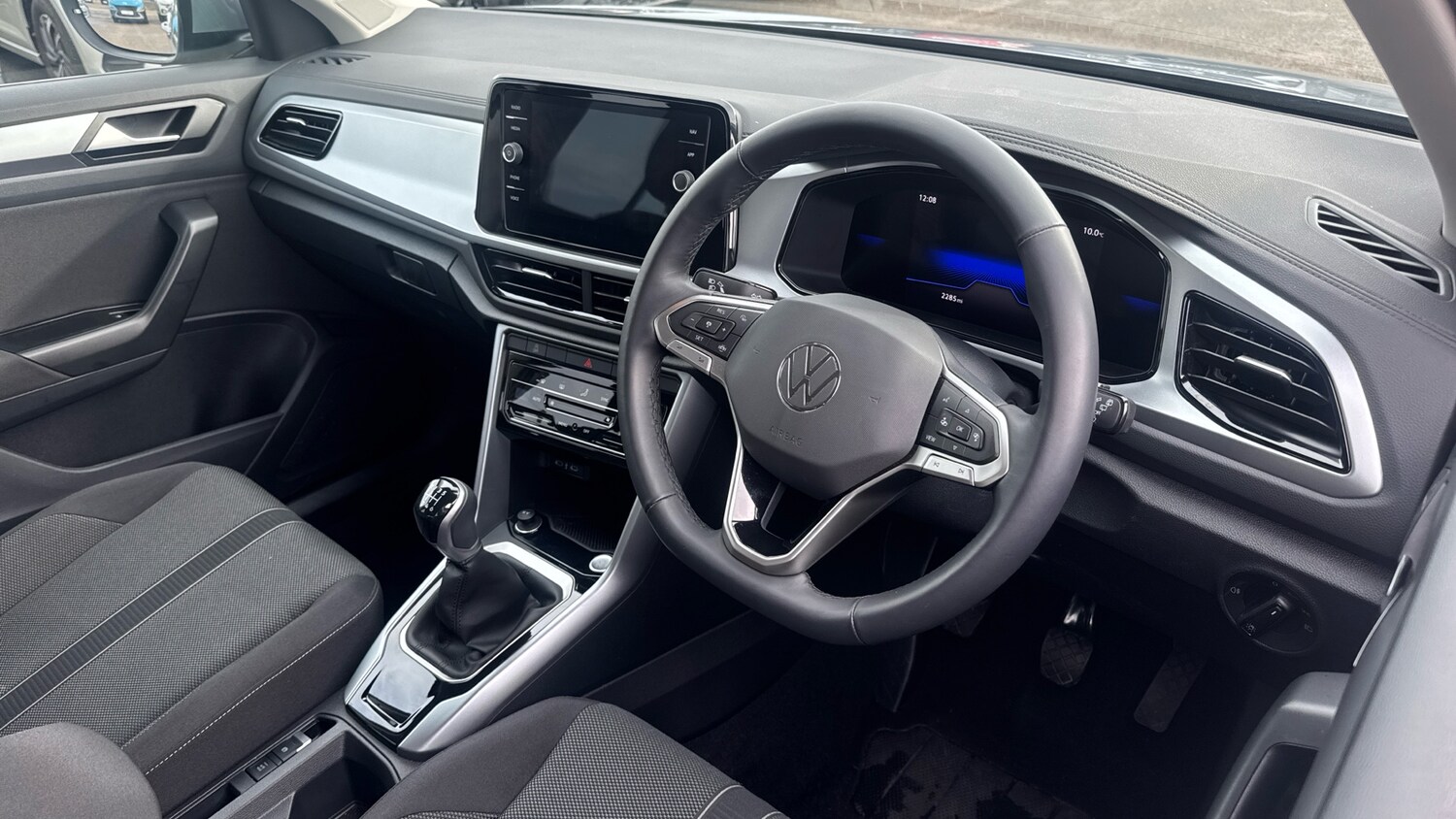 Used Volkswagen T-Roc 2025 for sale - 77532579: Photo 11