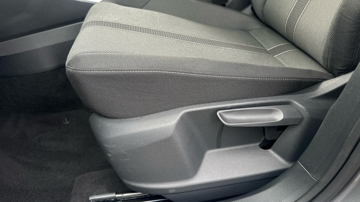 Used Volkswagen T-Roc 2025 for sale - 77532579: Photo 22