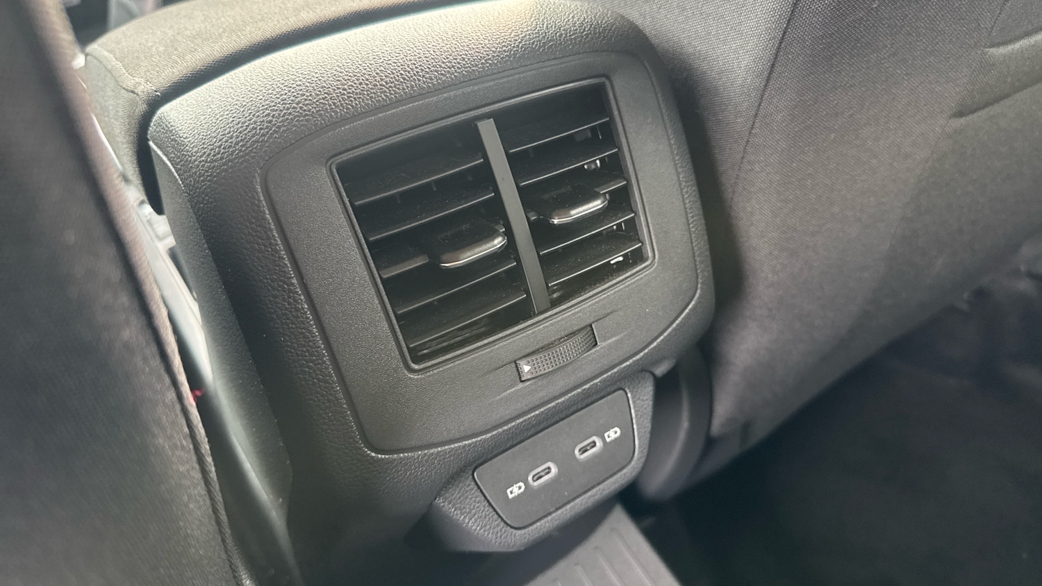 Used Volkswagen T-Roc 2025 for sale - 77532579: Photo 23