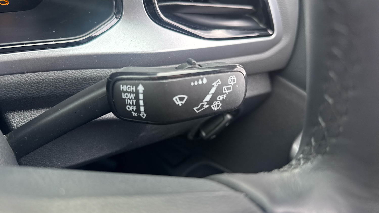 Used Volkswagen T-Roc 2025 for sale - 77532579: Photo 39