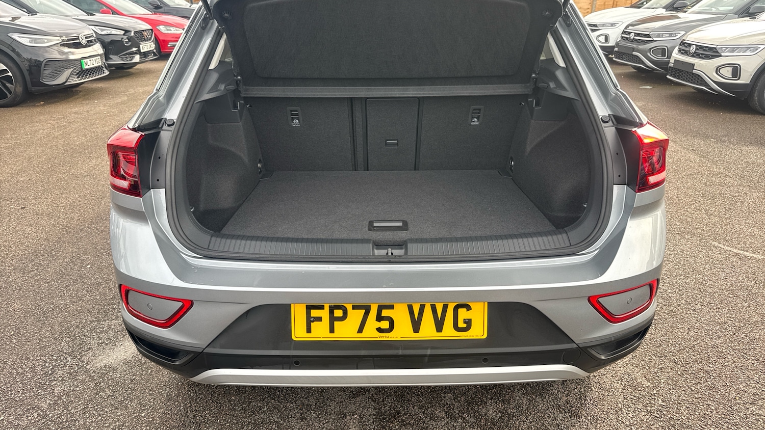 Used Volkswagen T-Roc 2025 for sale - 77532579: Photo 4