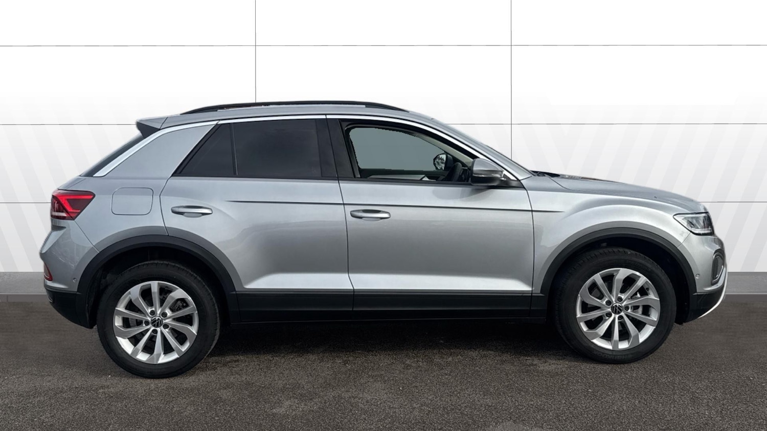 Used Volkswagen T-Roc 2025 for sale - 77532579: Photo 5