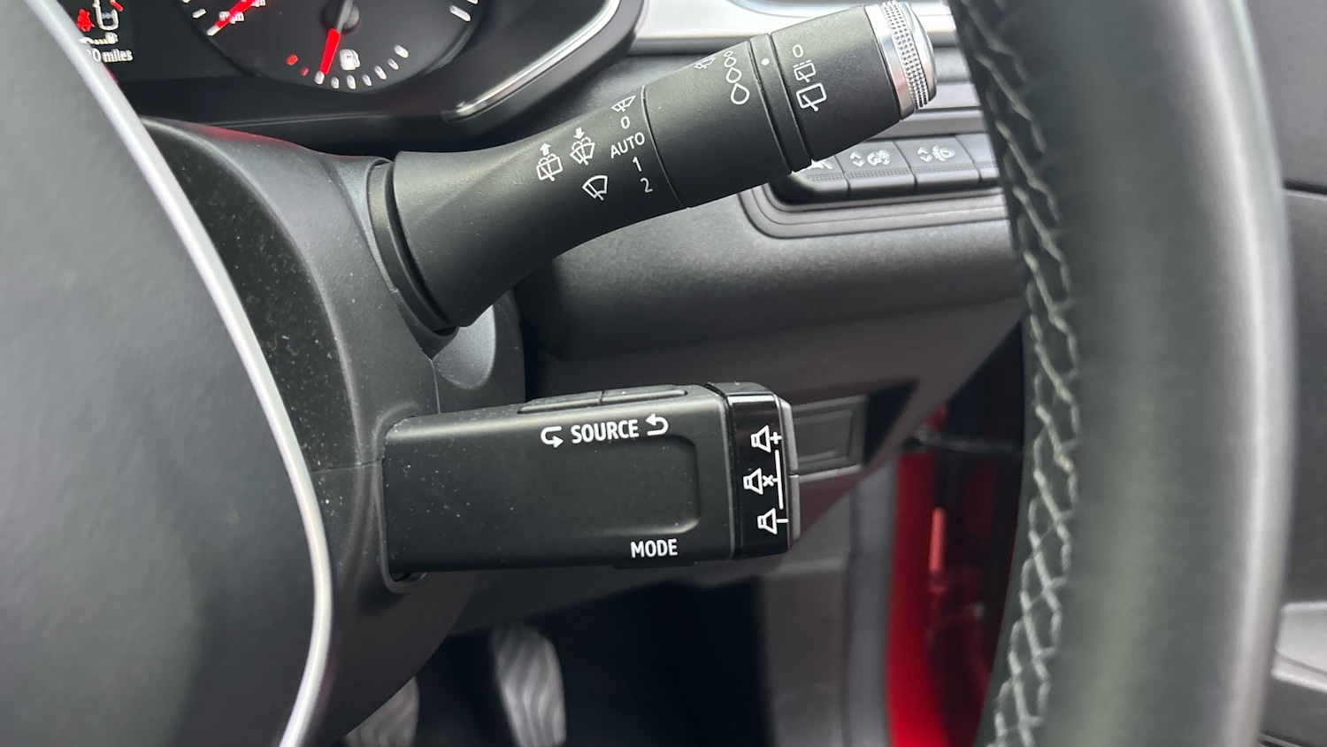 Used Renault Captur 2020 for sale - 76541749: Photo 30