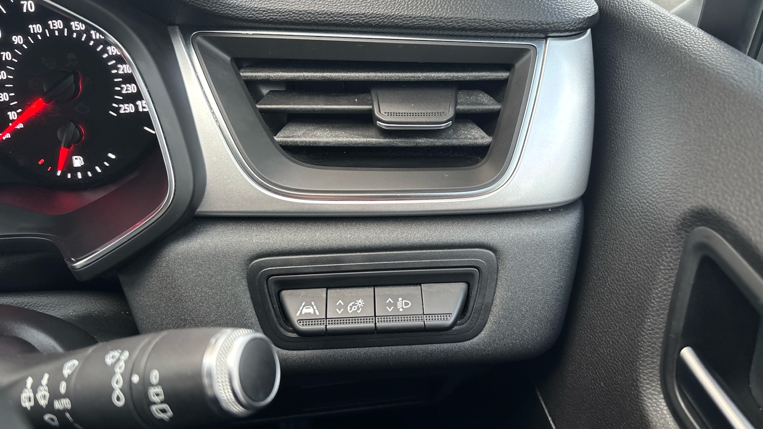 Used Renault Captur 2020 for sale - 76541749: Photo 31