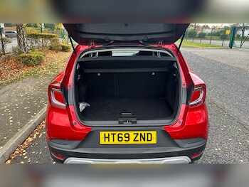 Used Renault Captur 2020 for sale - 76541749: Photo