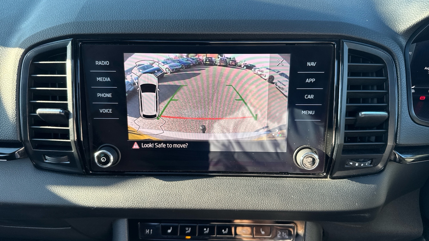 Used Skoda Karoq 2020 for sale - 77946970: Photo 49