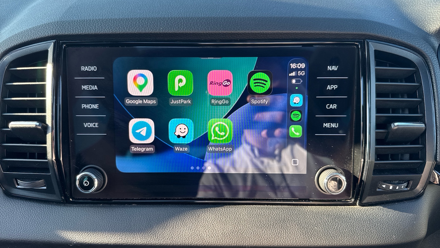 Used Skoda Karoq 2020 for sale - 77946970: Photo 52