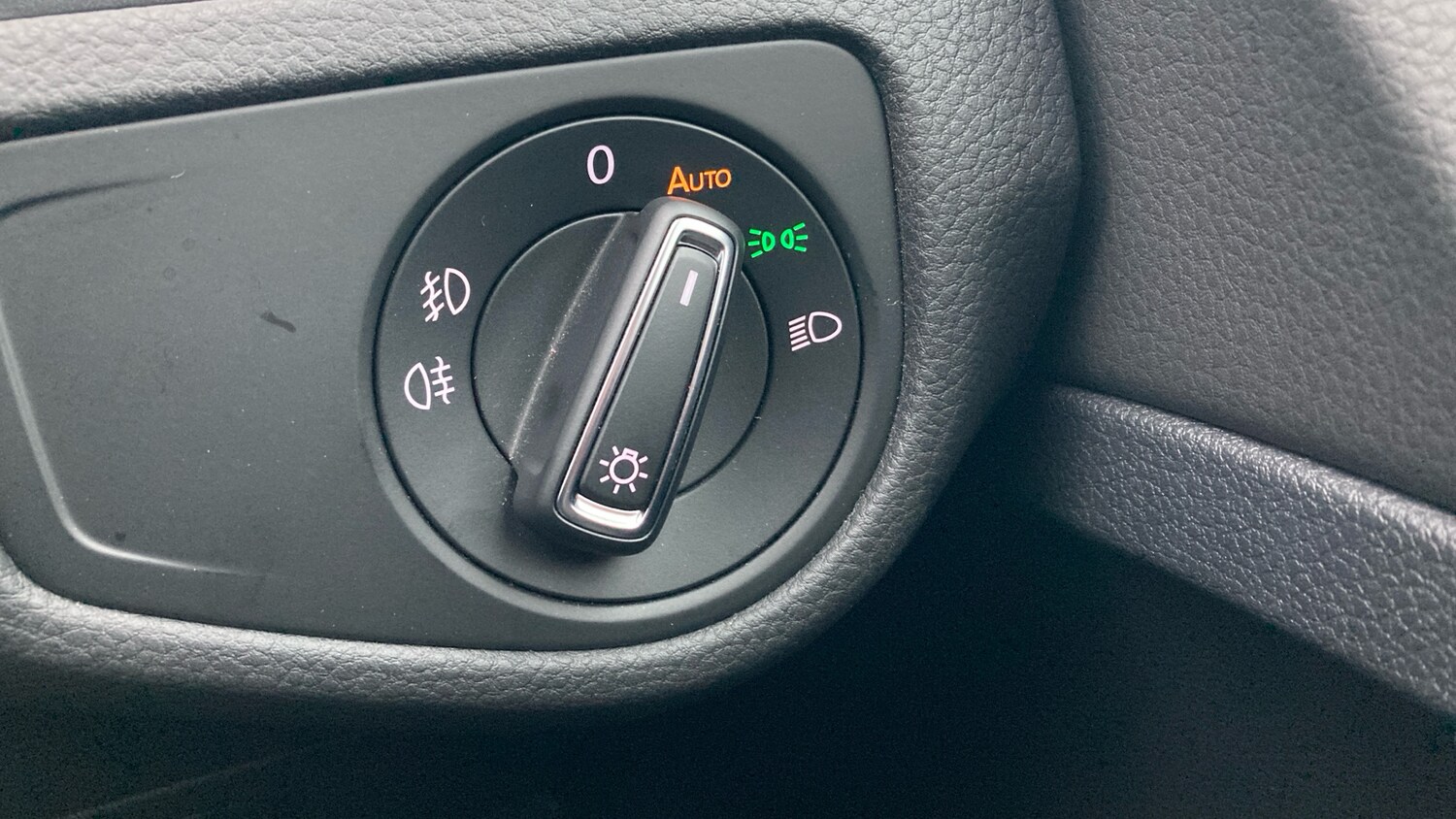 Used Volkswagen Golf 2019 for sale - 77417330: Photo 26