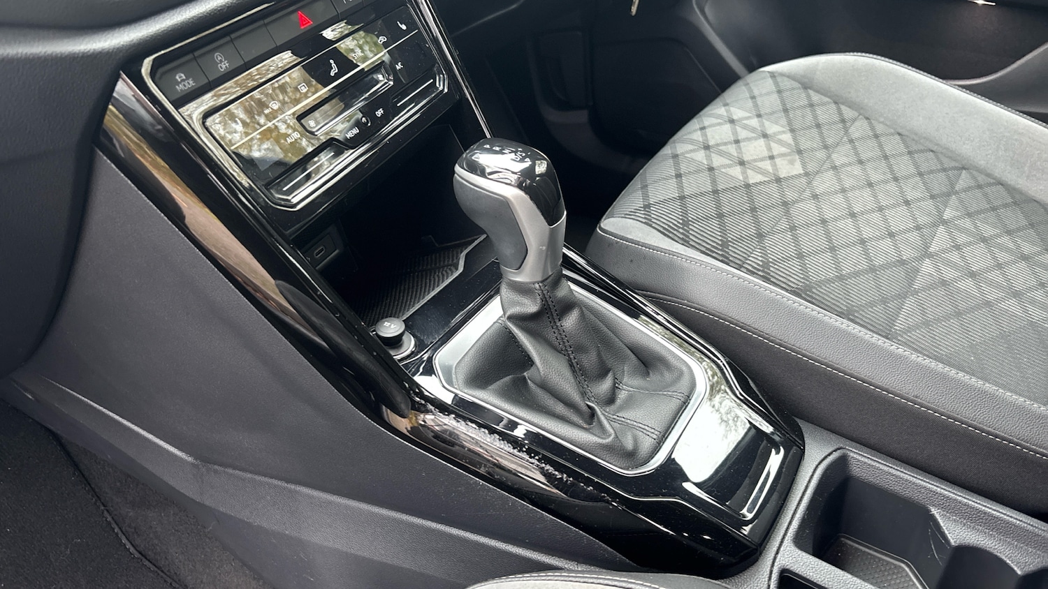 Used Volkswagen T-Roc 2022 for sale - 76520955: Photo 13