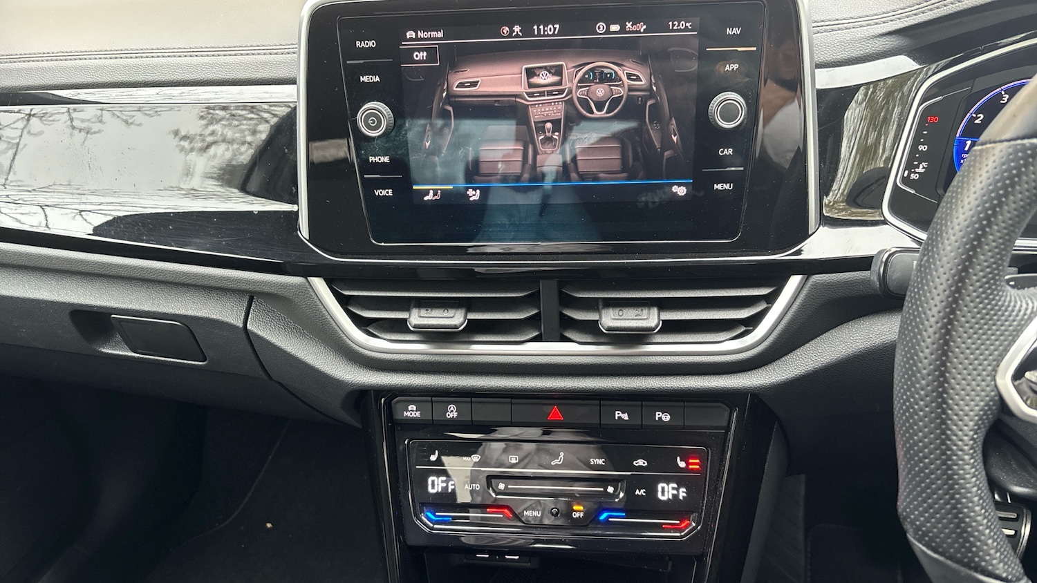 Used Volkswagen T-Roc 2022 for sale - 76520955: Photo 30