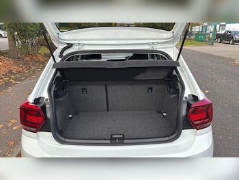 Used Volkswagen Polo 2020 for sale - 76382530: Photo