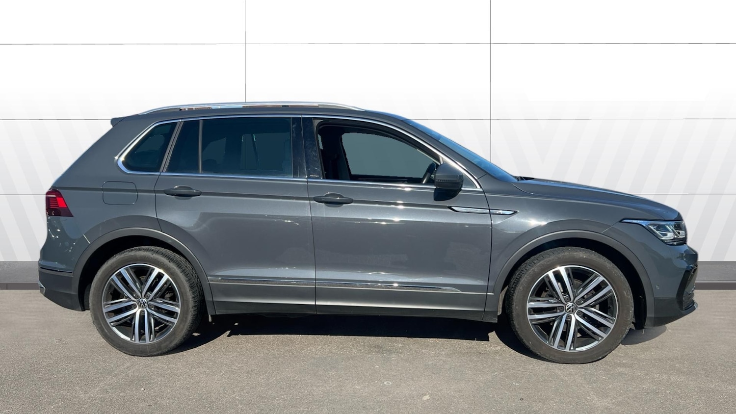 Used Volkswagen Tiguan 2022 for sale - 77774984: Photo 5