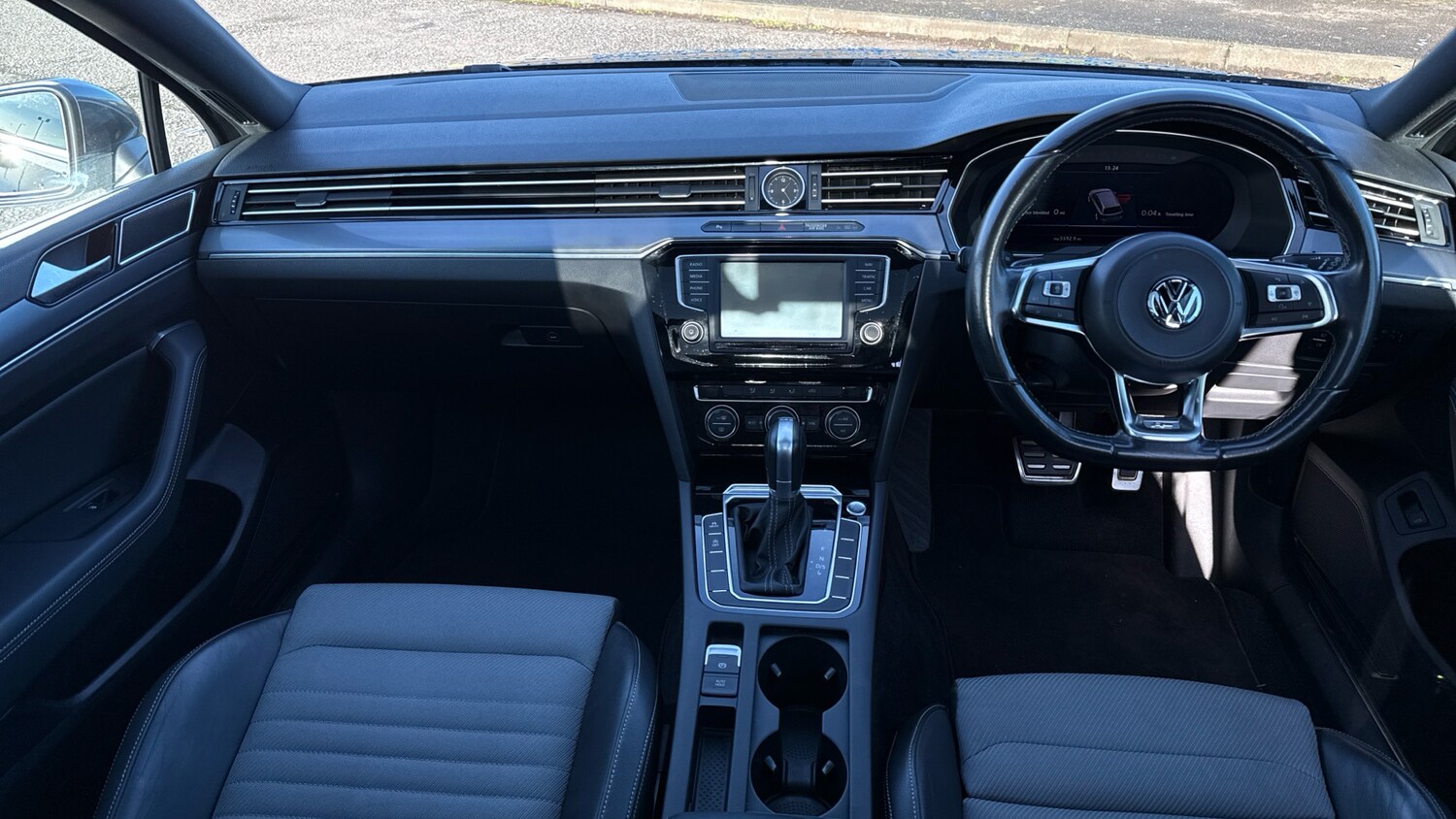 Used Volkswagen Passat 2017 for sale - 77557123: Photo 10