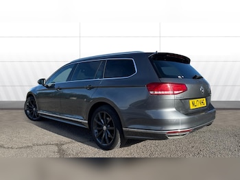 Used Volkswagen Passat 2017 for sale - 77557123: Photo