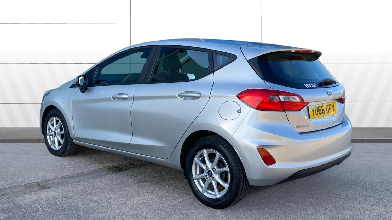 Used Ford Fiesta 2018 for sale - 77945936: Photo 2