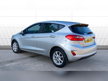 Used Ford Fiesta 2018 for sale - 77945936: Photo