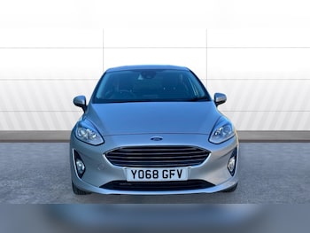 Used Ford Fiesta 2018 for sale - 77945936: Photo