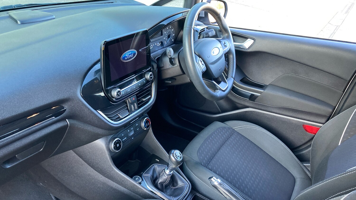 Used Ford Fiesta 2018 for sale - 77945936: Photo 9