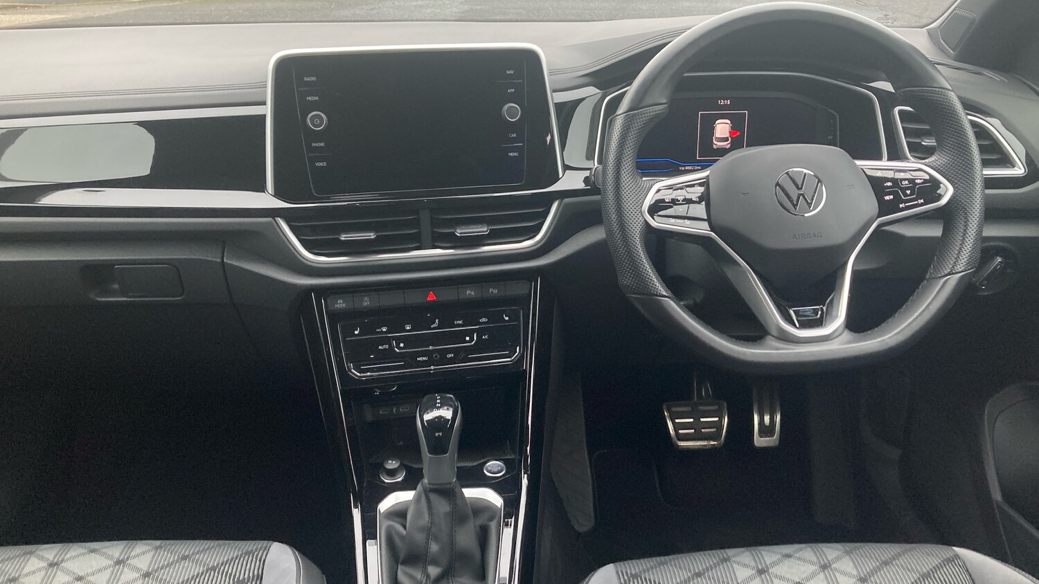 Used Volkswagen T-Roc 2023 for sale - 77336439: Photo 11