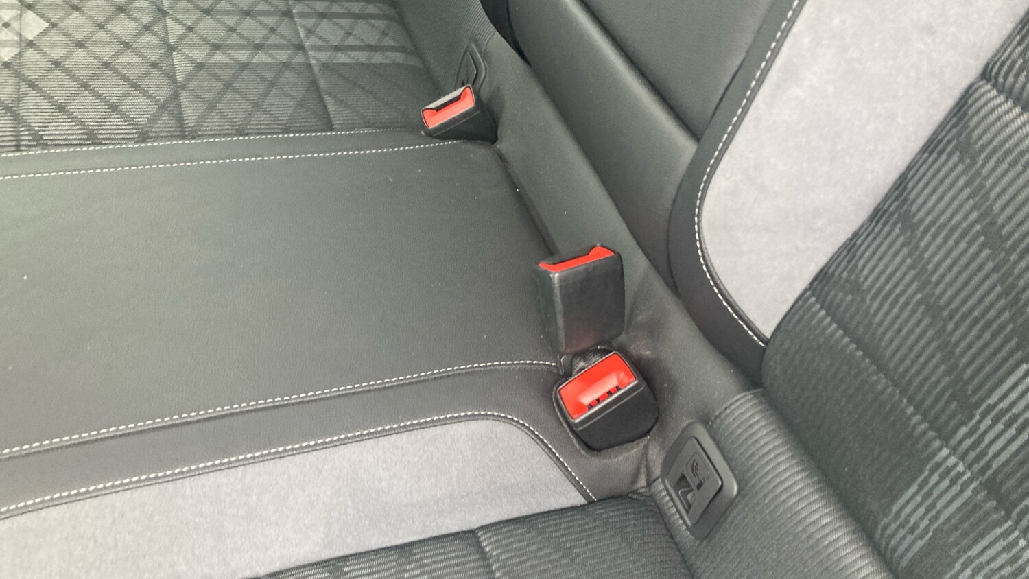 Used Volkswagen T-Roc 2023 for sale - 77336439: Photo 17