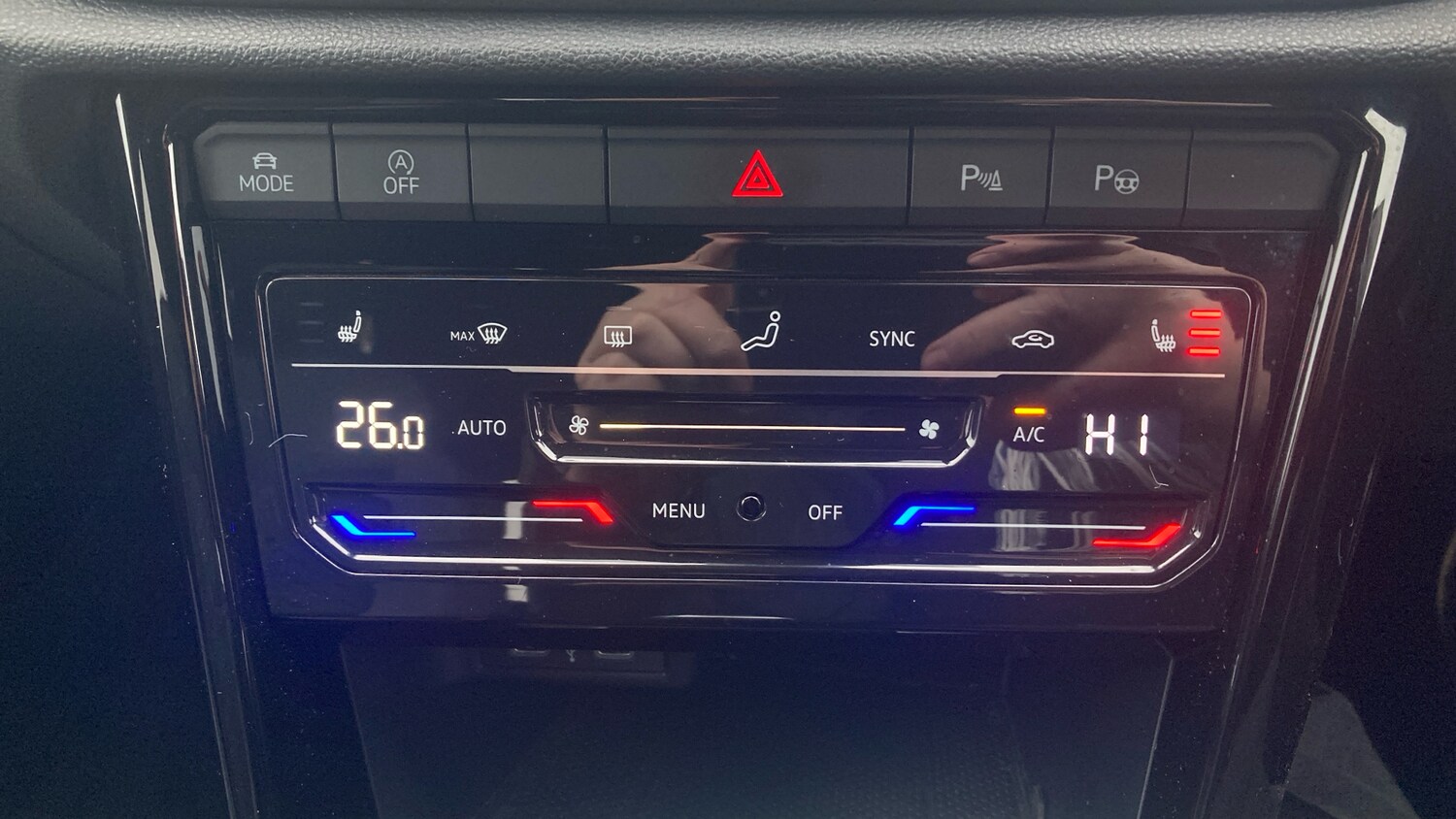 Used Volkswagen T-Roc 2023 for sale - 77336439: Photo 36