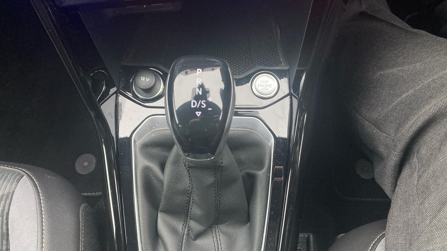 Used Volkswagen T-Roc 2023 for sale - 77336439: Photo 37