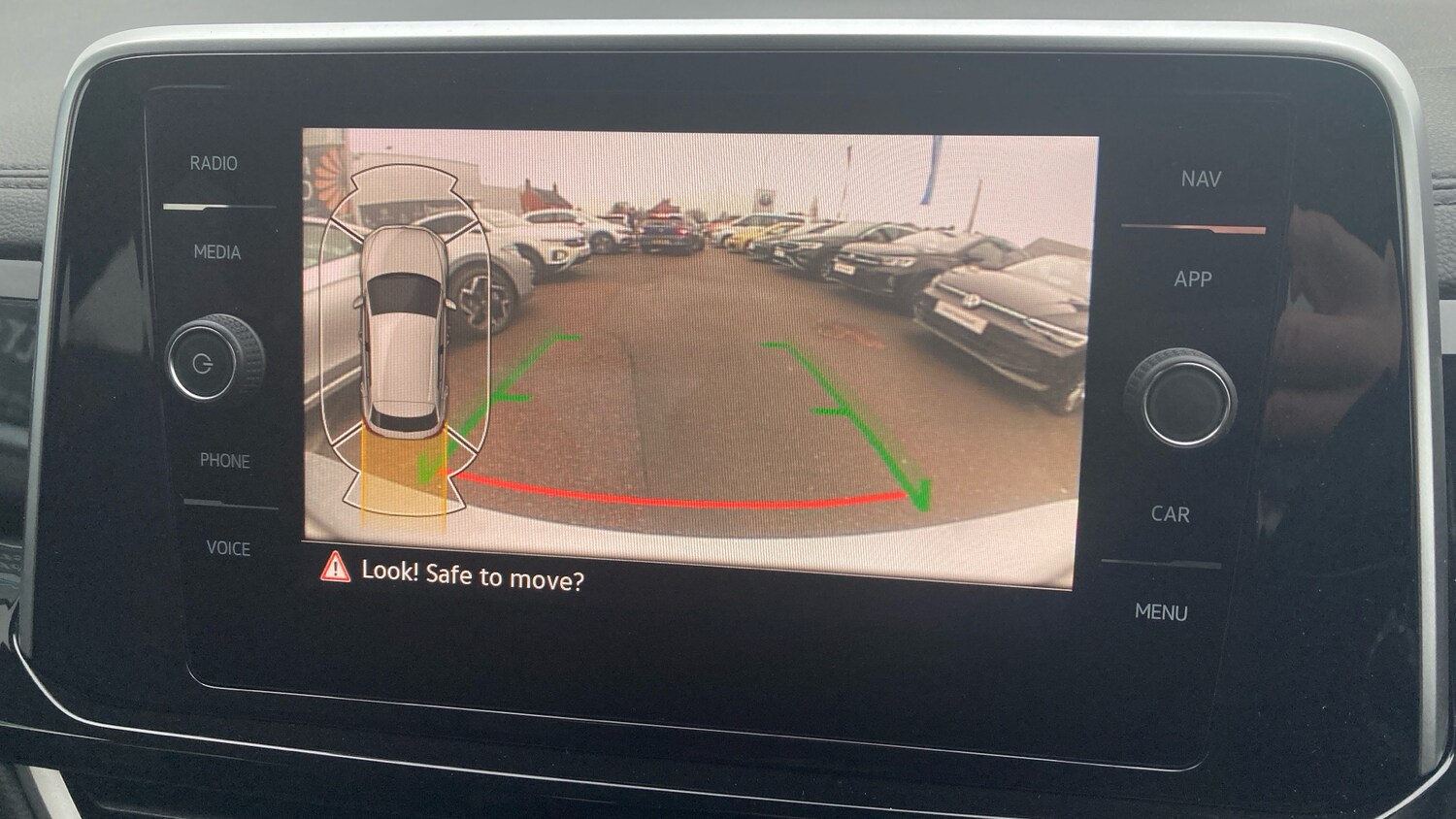 Used Volkswagen T-Roc 2023 for sale - 77336439: Photo 41