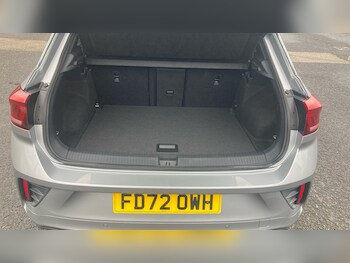 Used Volkswagen T-Roc 2023 for sale - 77336439: Photo