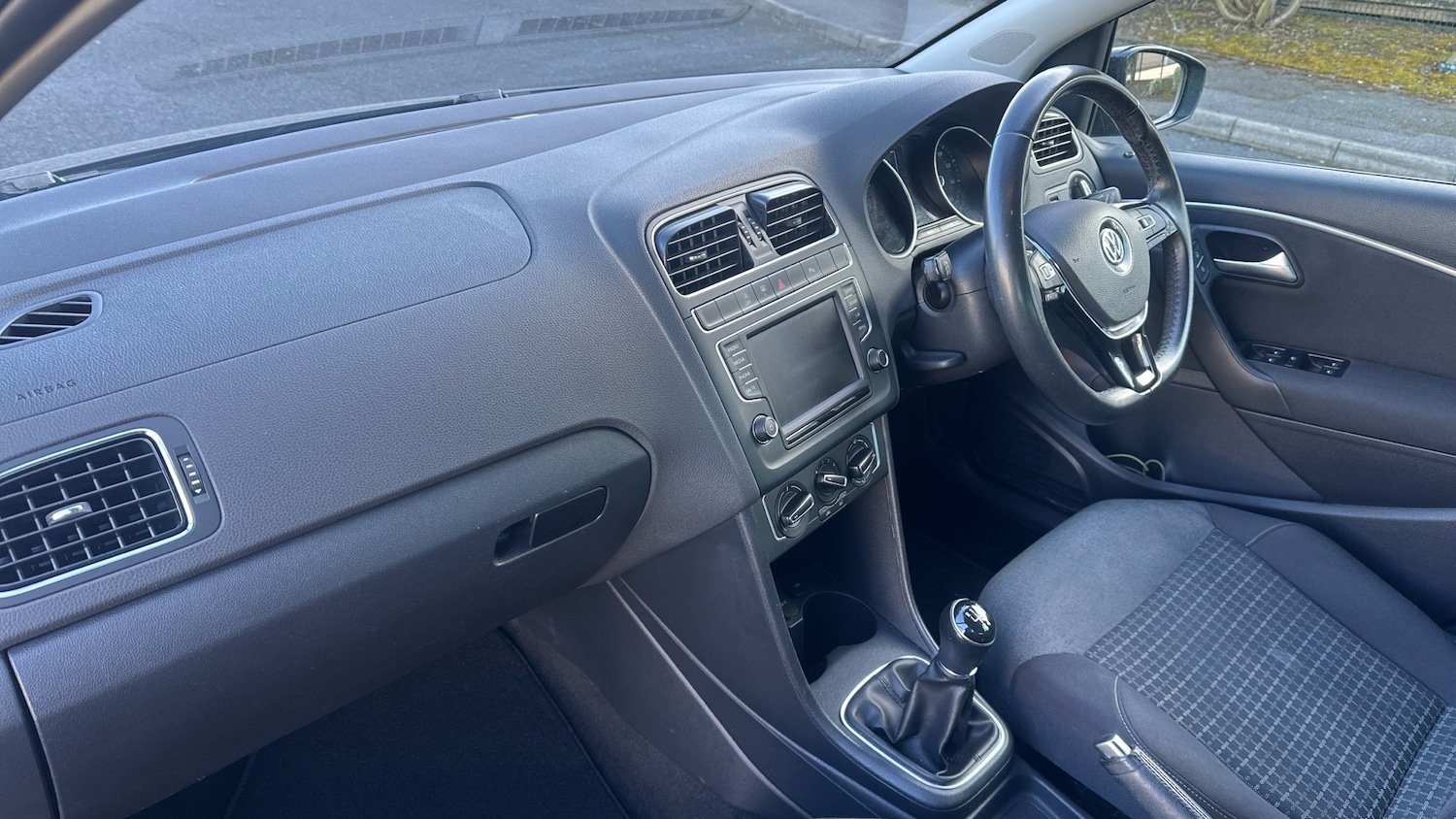 Used Volkswagen Polo 2016 for sale - 78060781: Photo 9