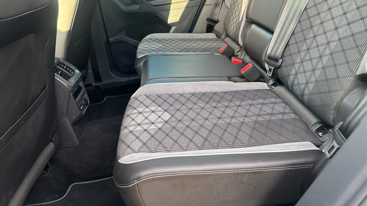 Used Volkswagen Tiguan 2022 for sale - 76921178: Photo 16