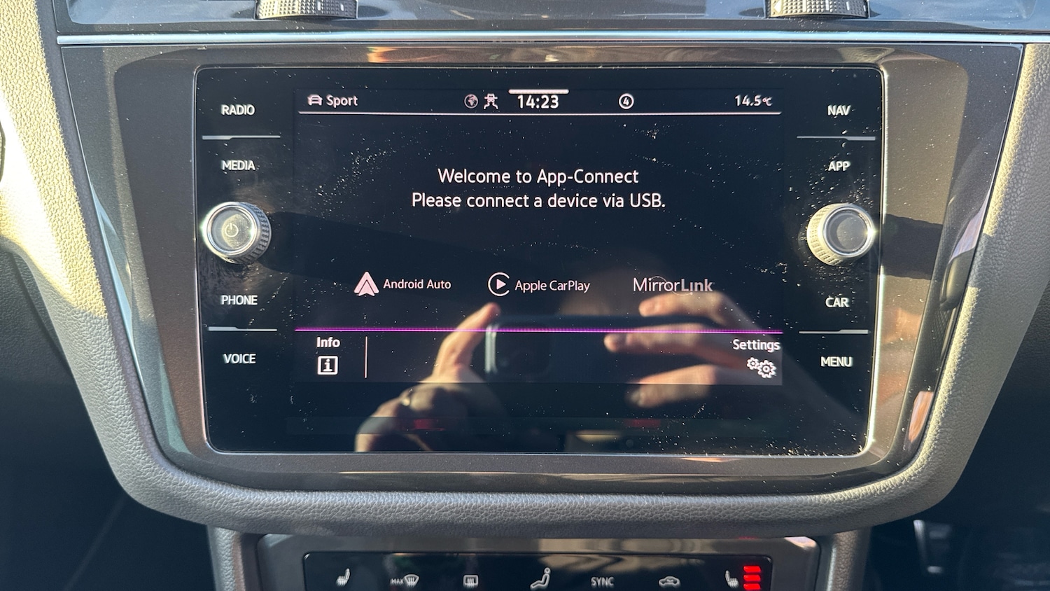 Used Volkswagen Tiguan 2022 for sale - 76921178: Photo 45