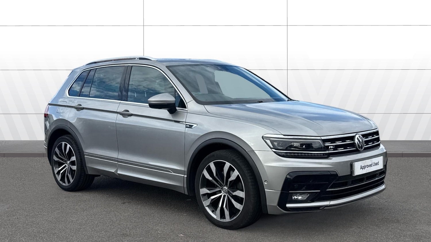 Used Volkswagen Tiguan 2019 for sale - 78027639: Photo 1